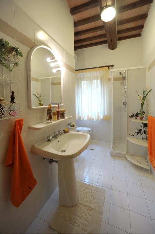 Agriturismo Podere Poggio Ai Cieli サン・ジミニャーノ 部屋 写真