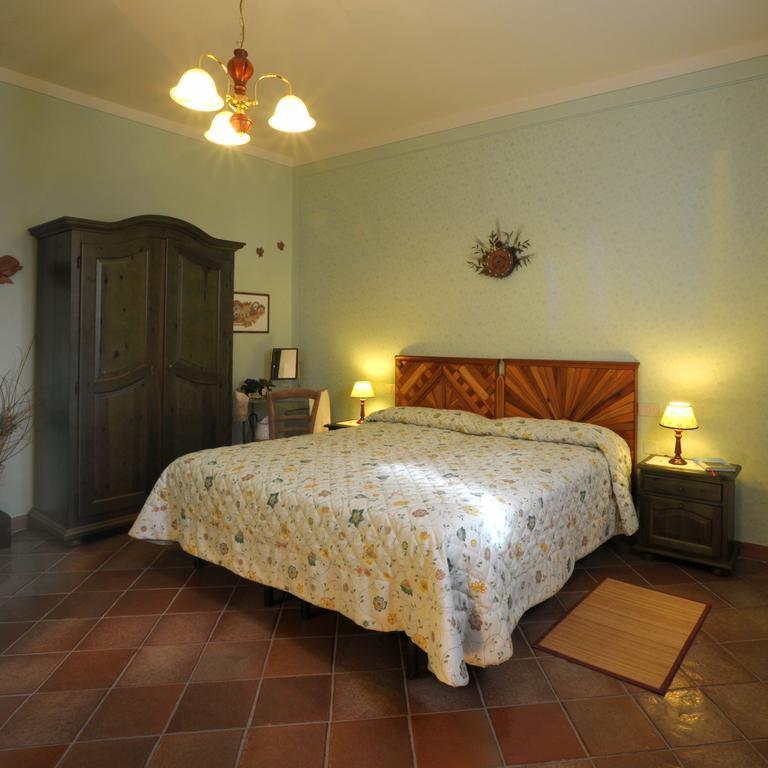 Agriturismo Podere Poggio Ai Cieli サン・ジミニャーノ 部屋 写真