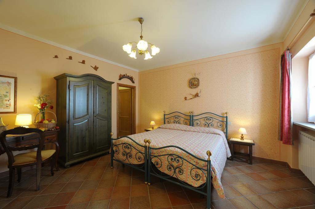 Agriturismo Podere Poggio Ai Cieli サン・ジミニャーノ 部屋 写真